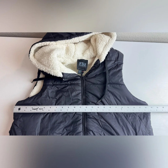 FDJ‎ vest 1514175, reversible faux sherpa outerwear vest women size large black - Picture 12 of 13